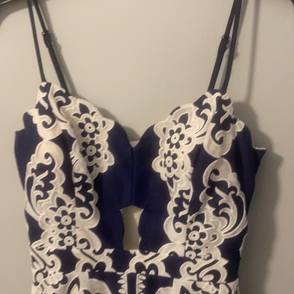 Dress - Picture 2 of 6